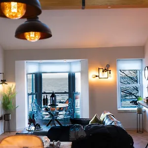Mumbles & Stunning Ocean Views - Sleeps 4 Swansea